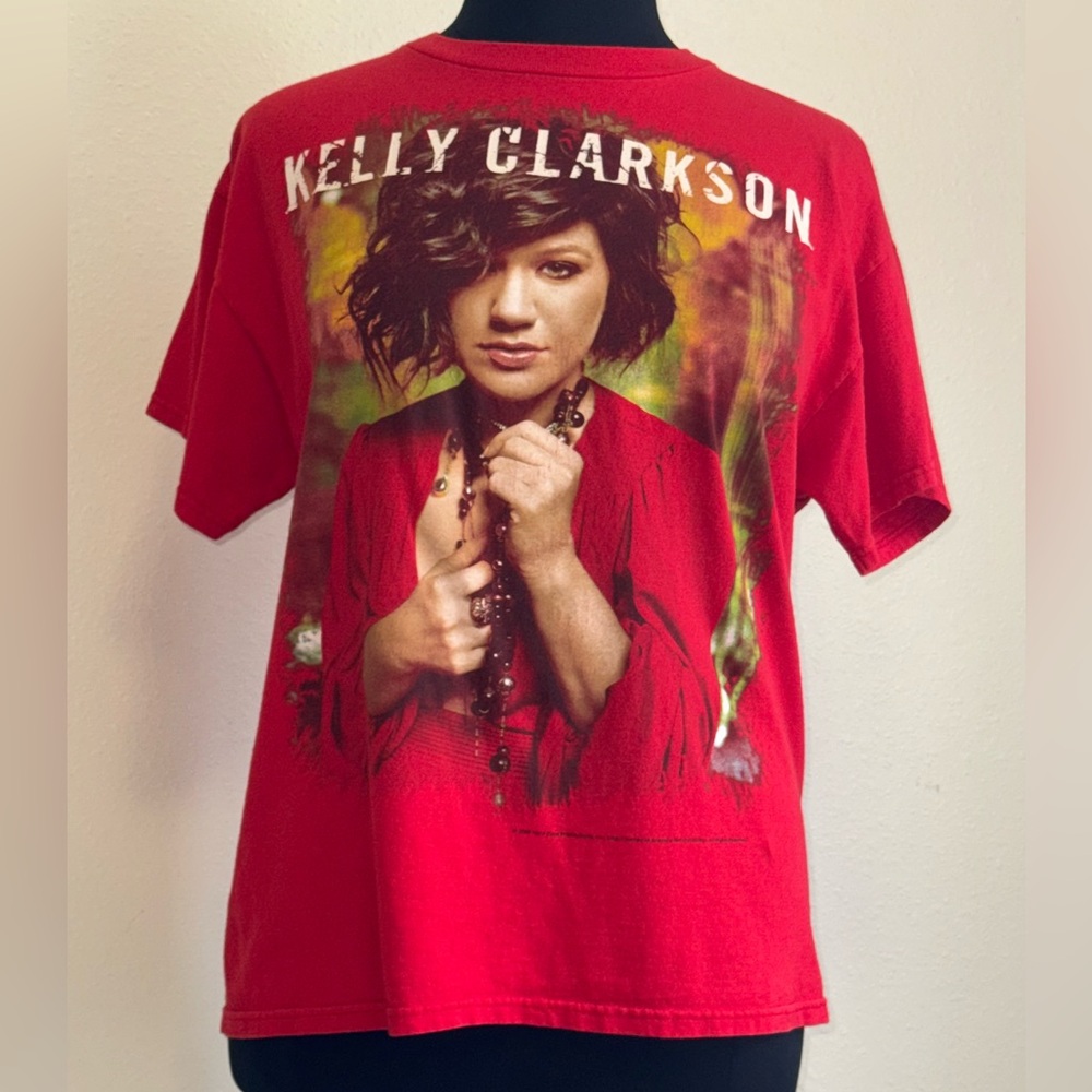 Vintage Kelly Clarkson Red Graphic T-Shirt size L